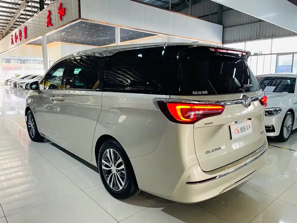 Buick GL8 2021 из CN, фото 4