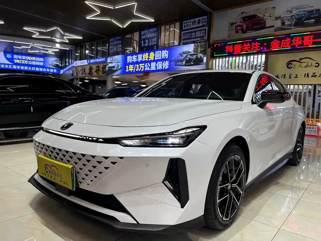 Changan UNI-V iDD 2024 из CN, фото 1