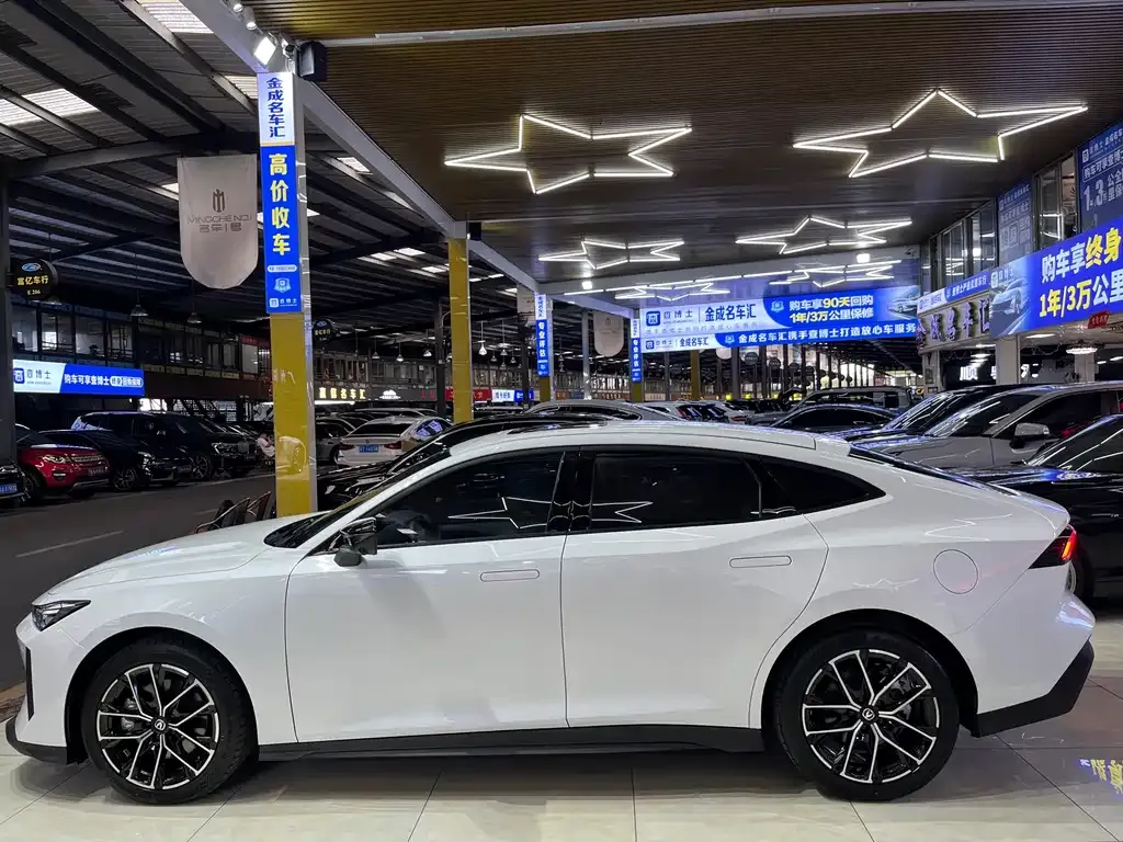 Changan UNI-V iDD 2024 из CN, фото 4