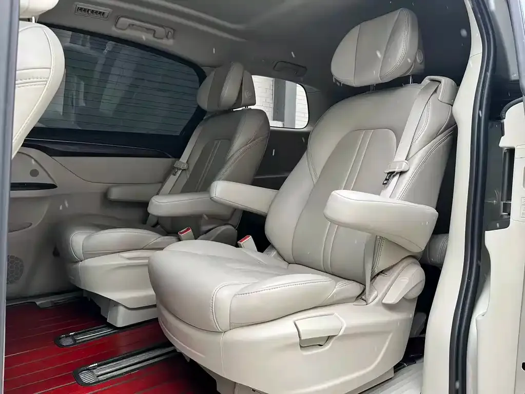 Buick GL8 2021 из CN, фото 10