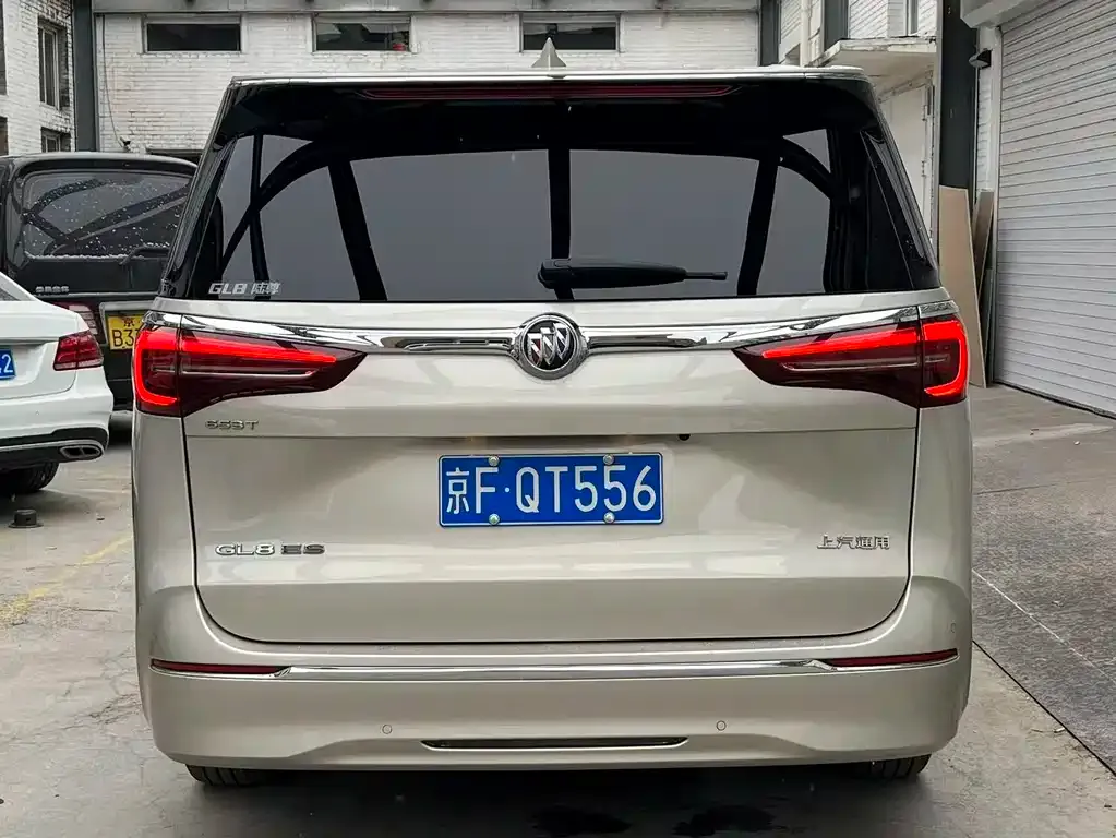Buick GL8 2021 из CN, фото 3