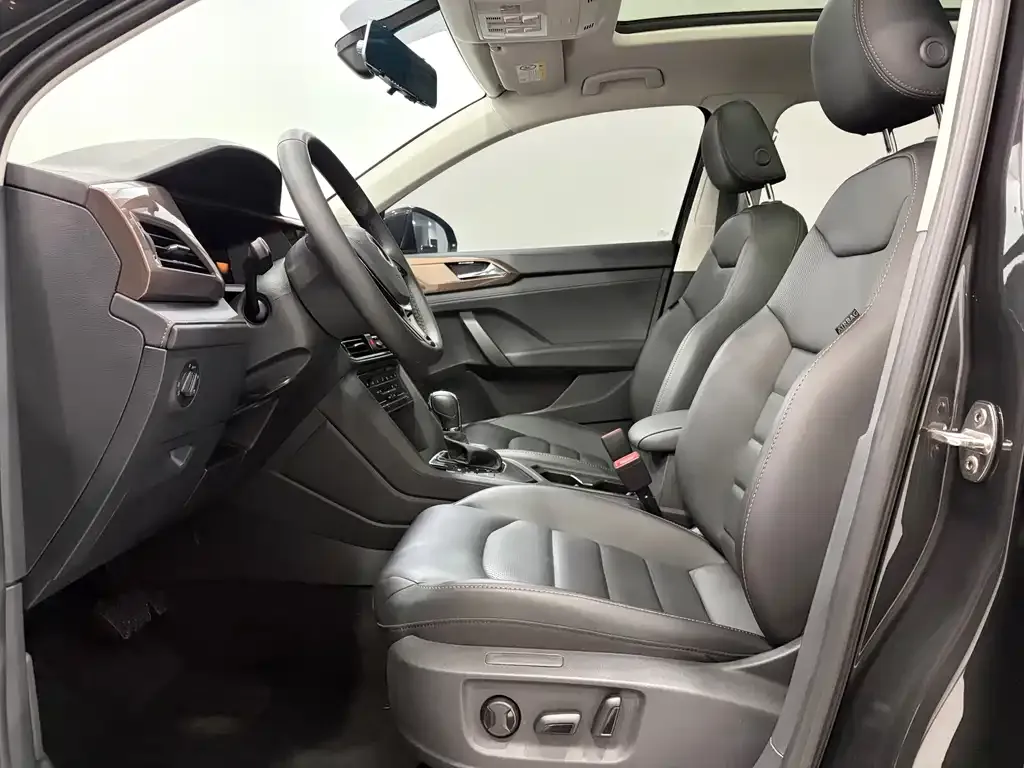 Volkswagen Tharu 2022 из CN, фото 10
