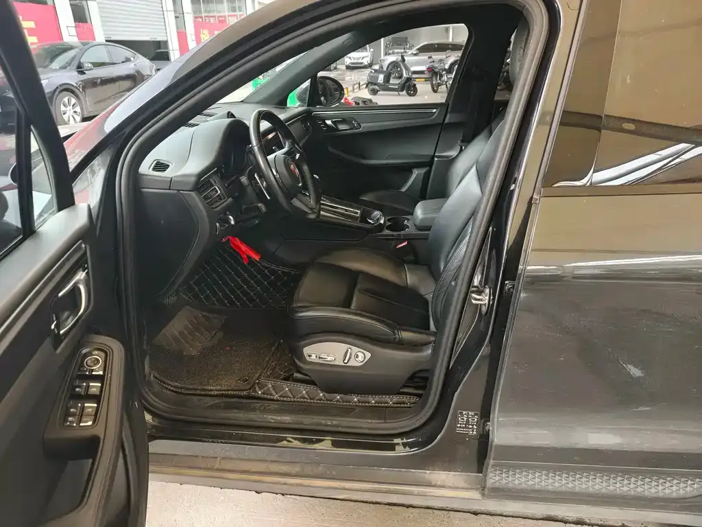 Porsche Macan 2022 из CN, фото 7