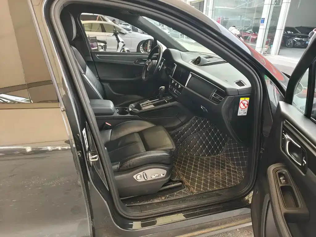 Porsche Macan 2022 из CN, фото 2