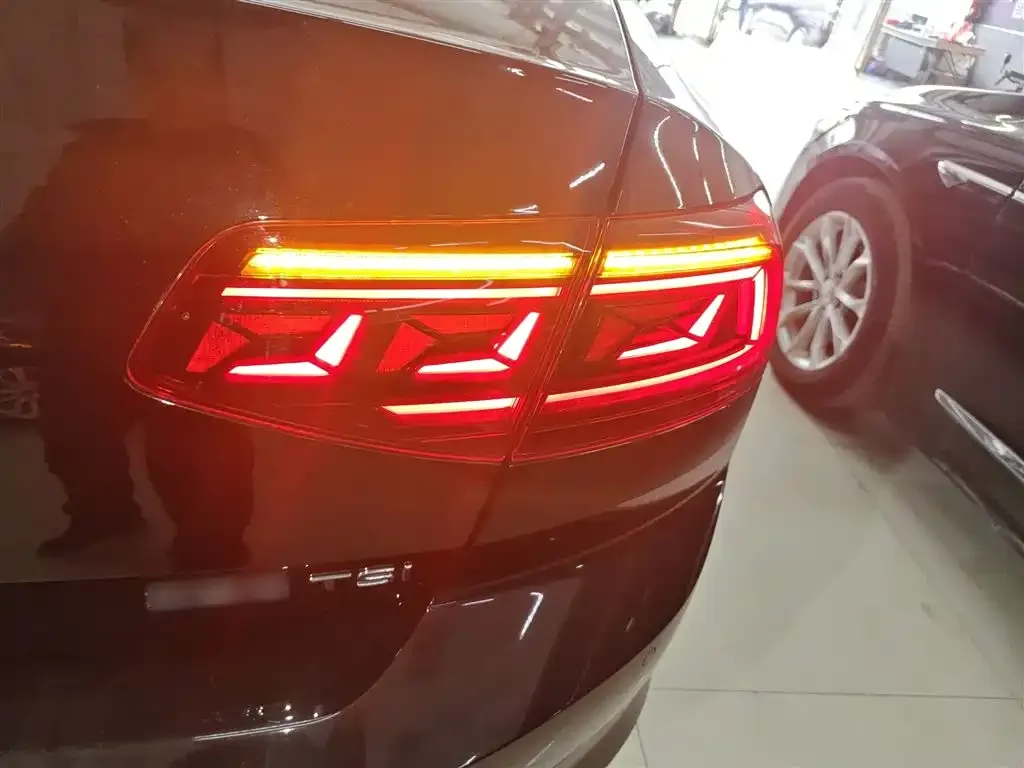 Volkswagen Magotan 2025 из CN, фото 4