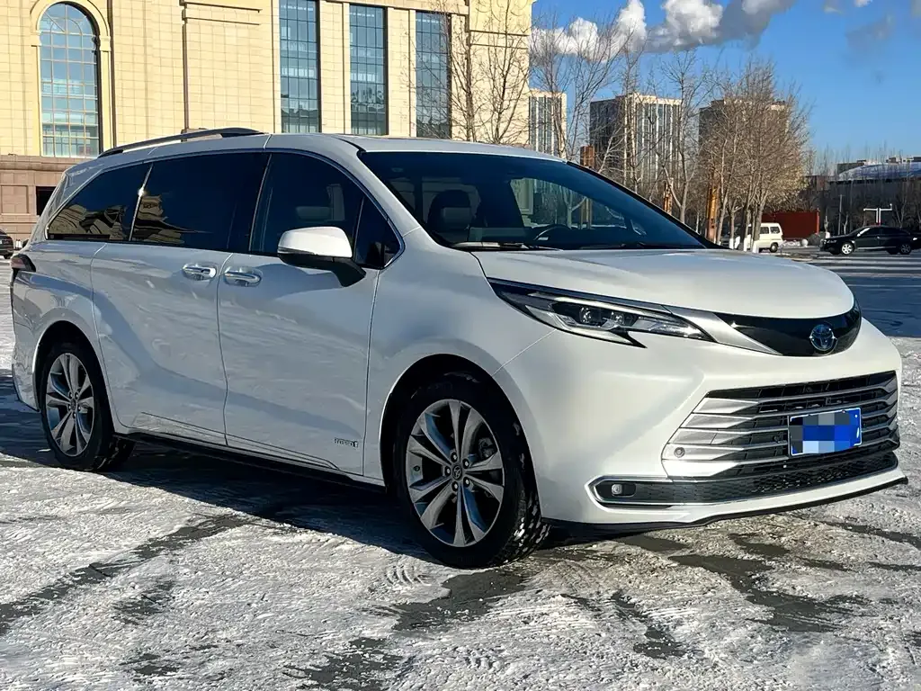Toyota Sienna 2023 из CN, фото 6