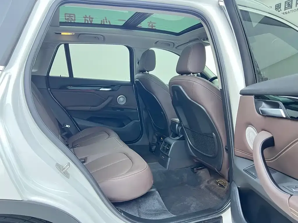 BMW X1 2021 из CN, фото 9