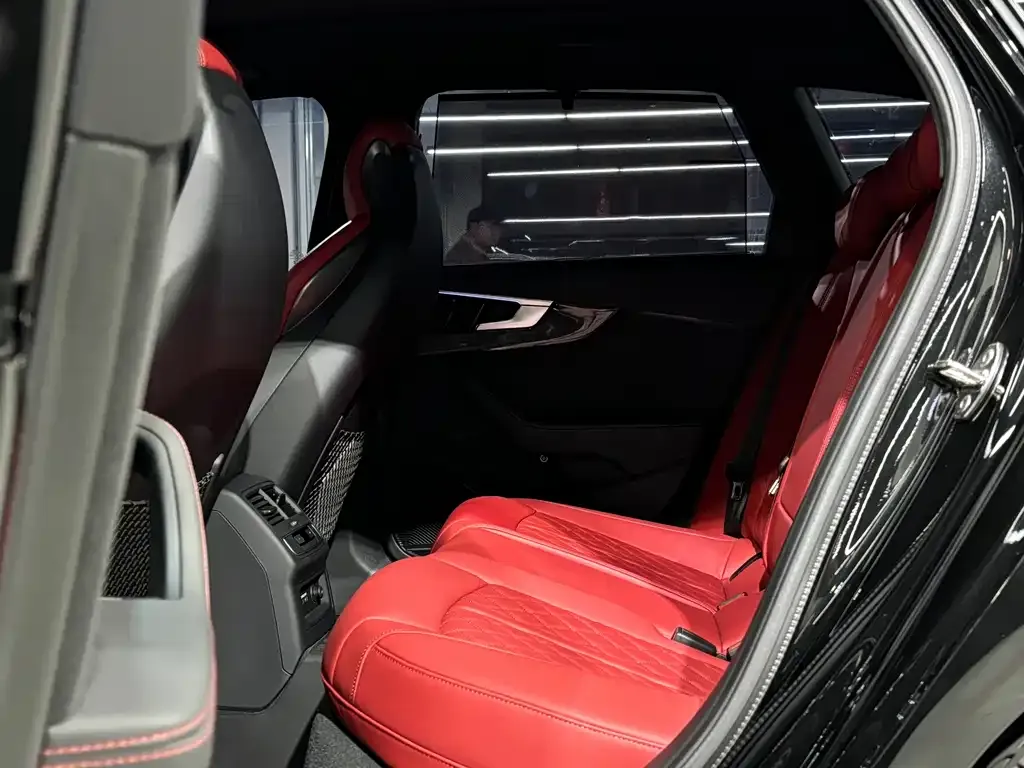 Audi S4 2024 из CN, фото 8