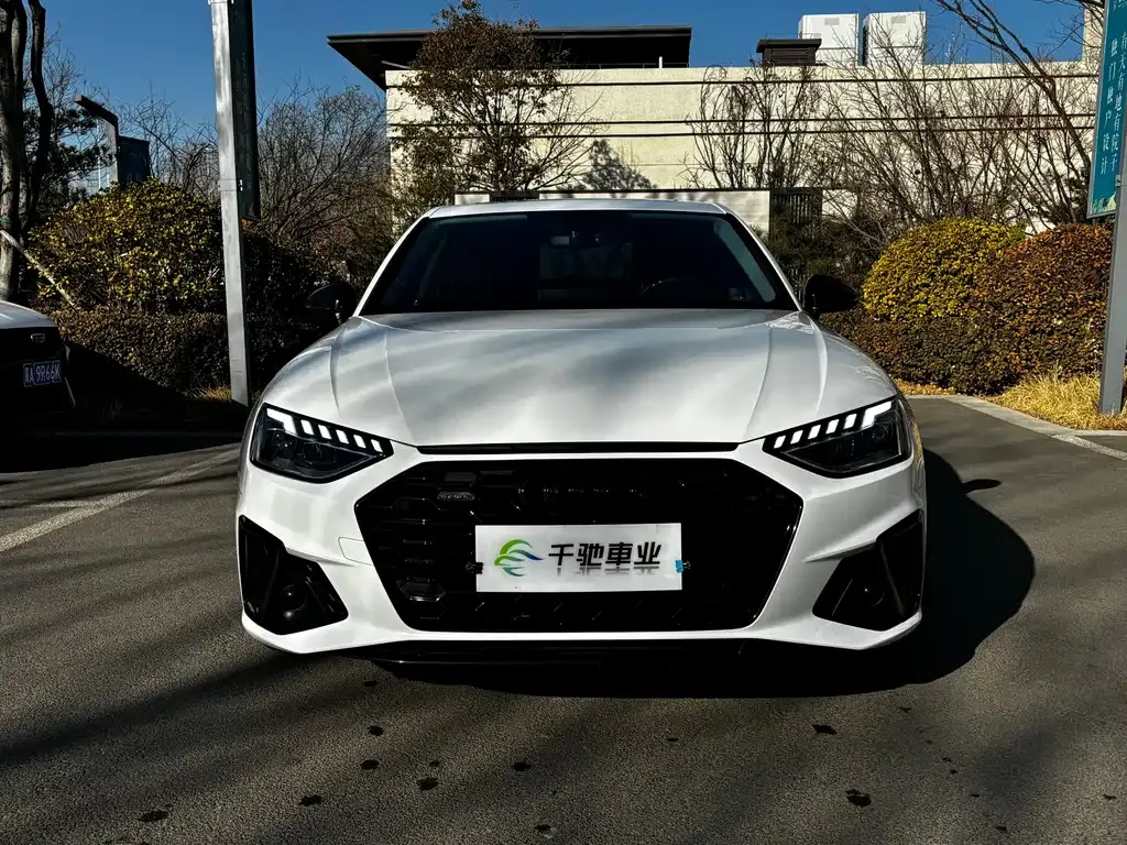 Audi A4L 2022 из CN, фото 6
