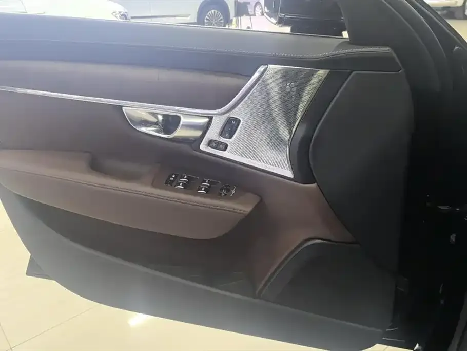 Volvo S90 2025 из CN, фото 2