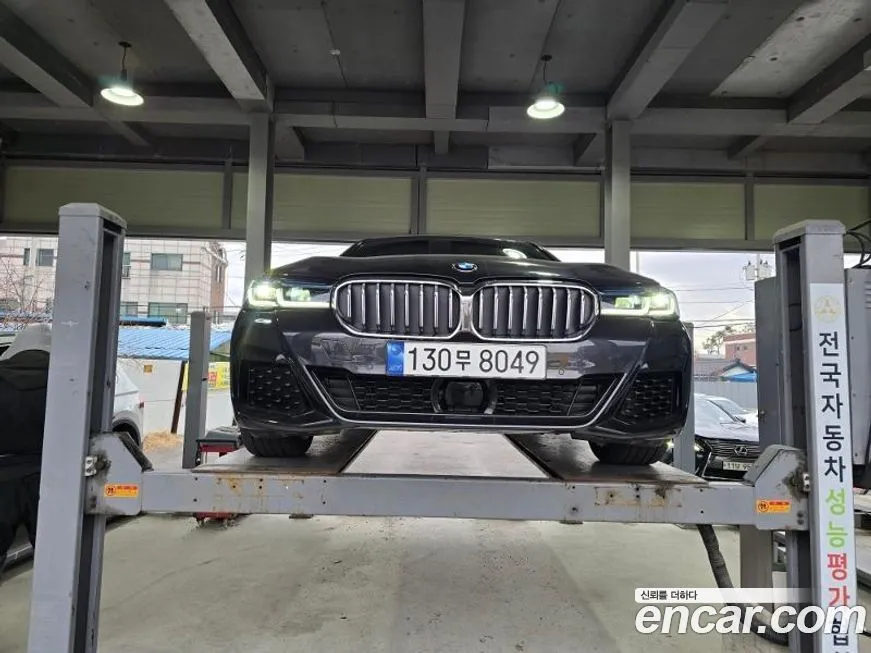 BMW 5-Series 2023 из KR, фото 1