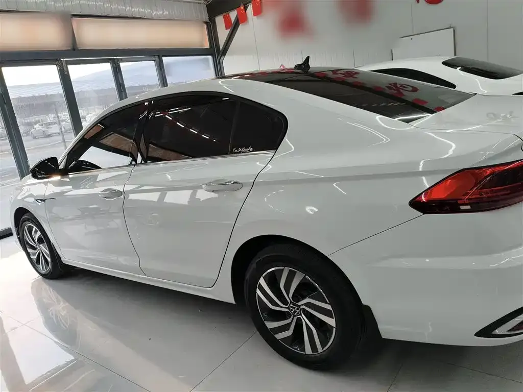 Volkswagen Bora 2023 из CN, фото 5