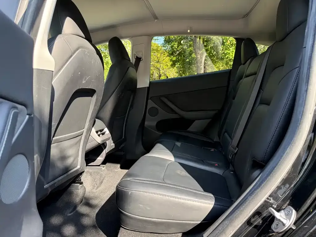 Tesla Model Y 2023 из CN, фото 10