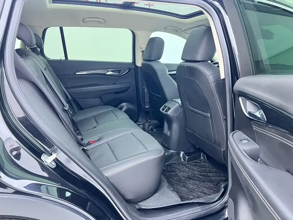 Buick Envision Plus — фото 10