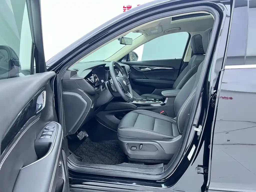 Buick Envision Plus — фото 7