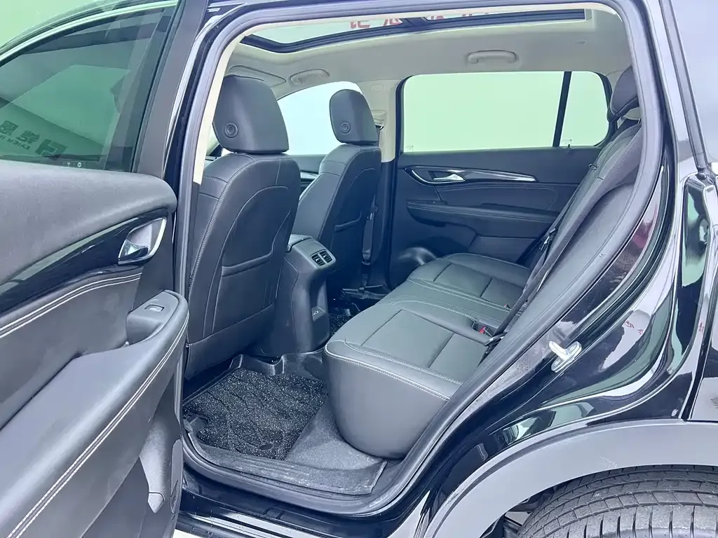 Buick Envision Plus — фото 8