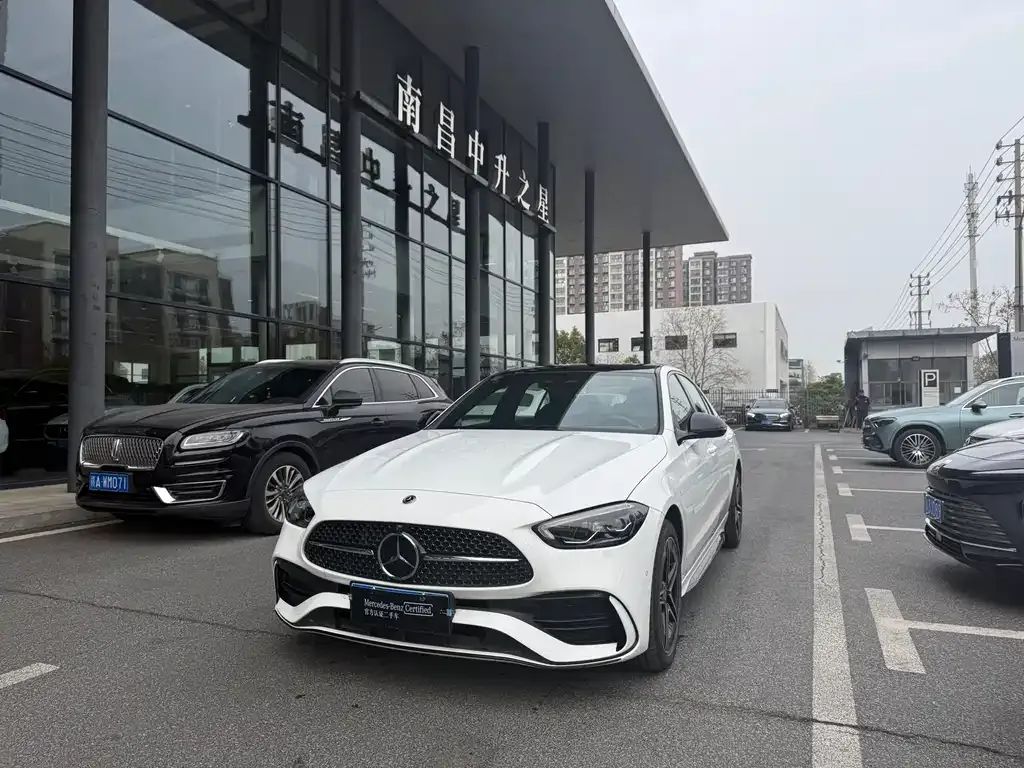 Mercedes-Benz C-Class — фото 1