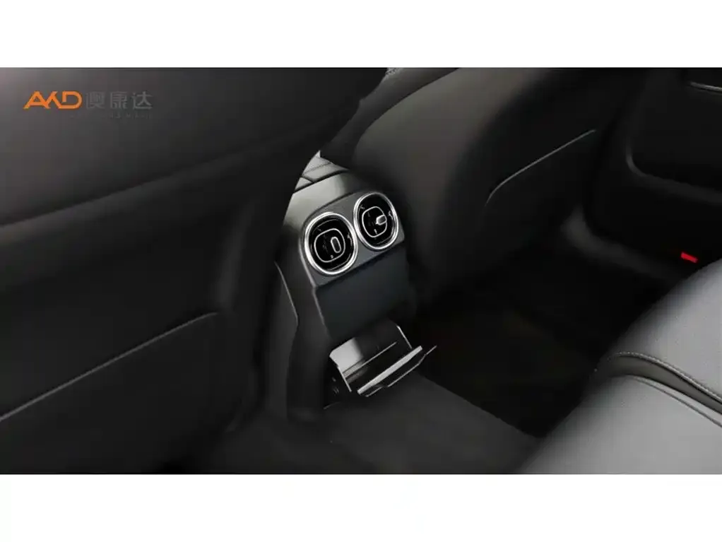 Mercedes-Benz C-Class 2024 из CN, фото 2