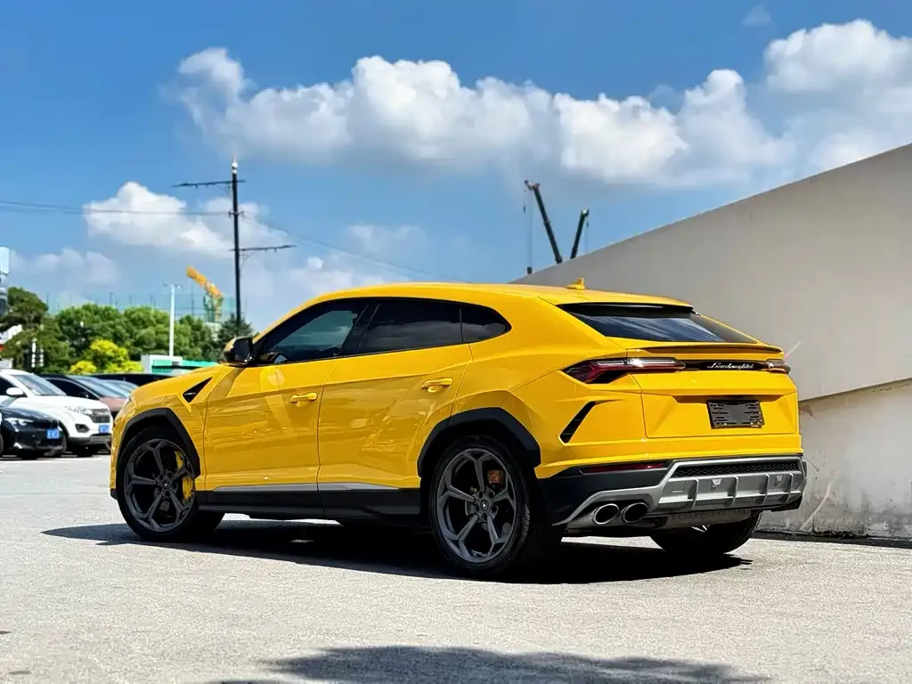 Lamborghini Urus 2023 из CN, фото 2