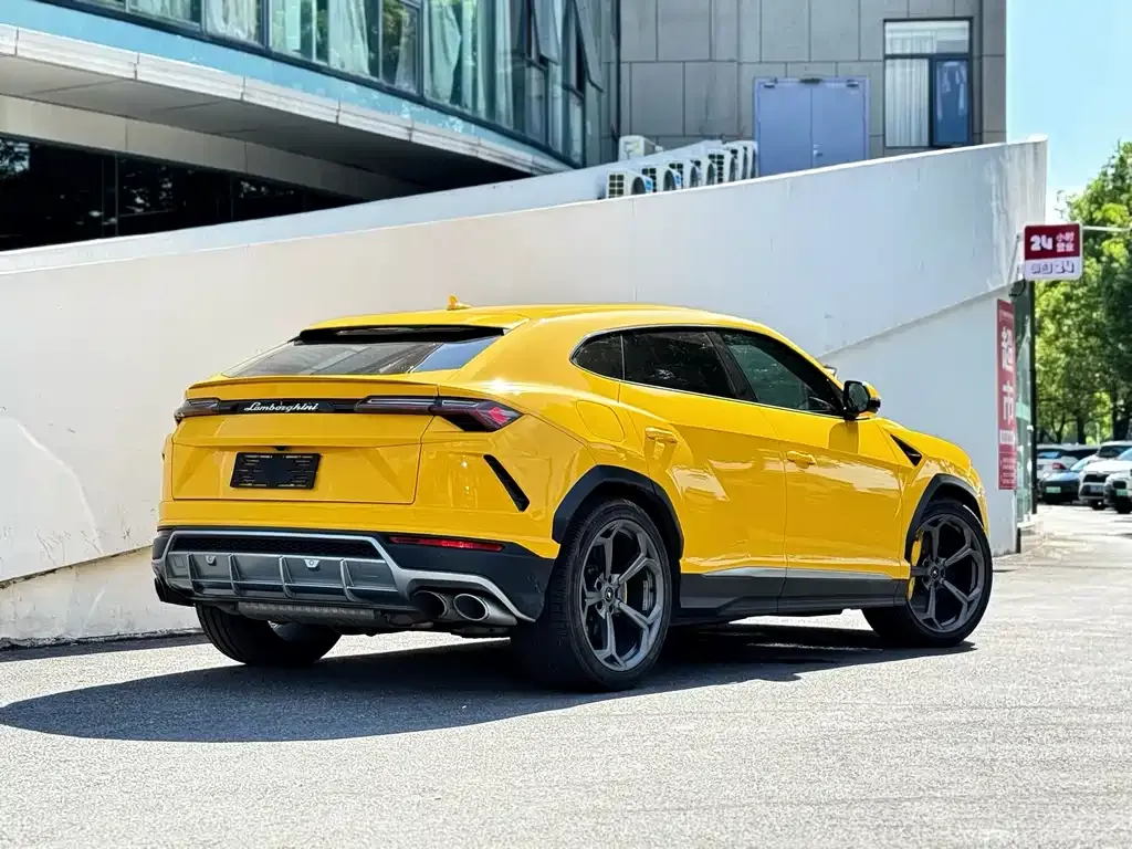 Lamborghini Urus 2023 из CN, фото 6