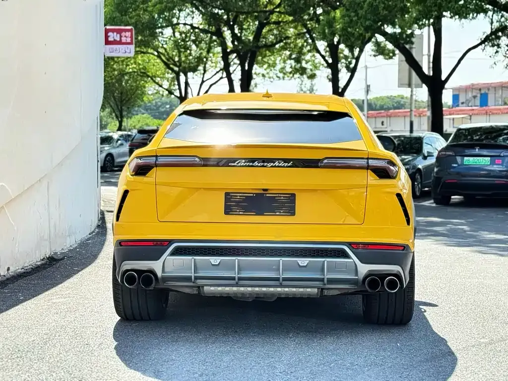 Lamborghini Urus 2023 из CN, фото 9
