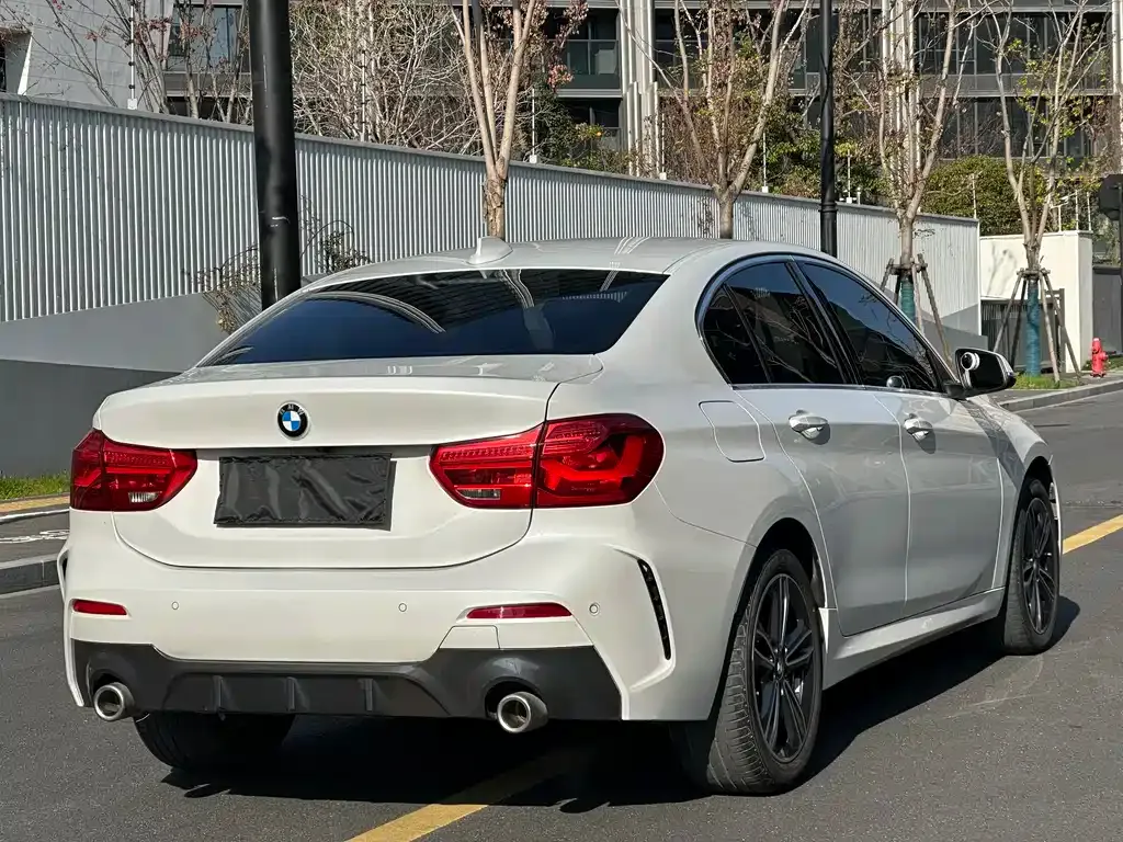 BMW 1 Series 2022 из CN, фото 8