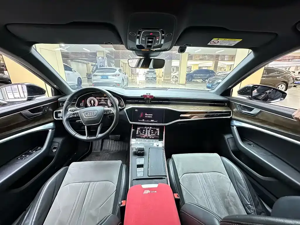 Audi A6L 2022 из CN, фото 6