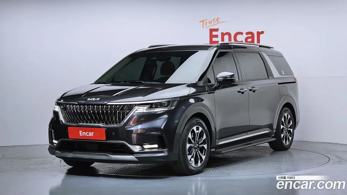 Kia Carnival — фото 1