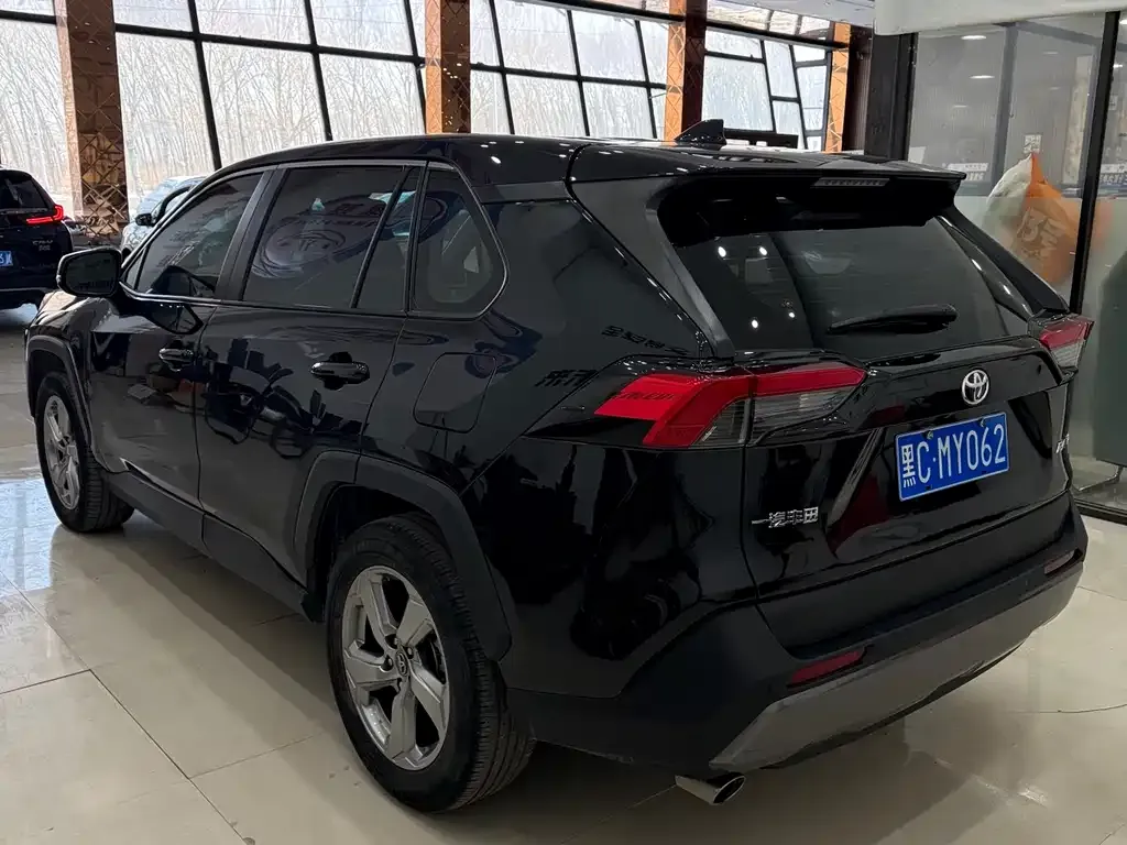 Toyota RAV4 2022 из CN, фото 6
