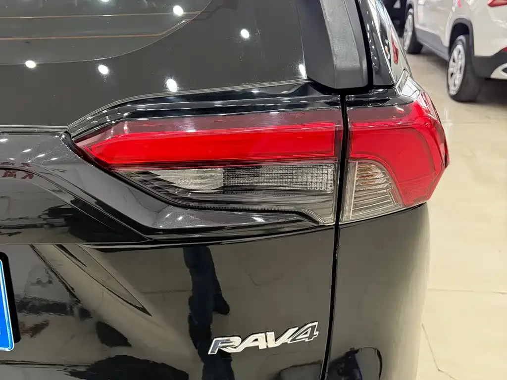 Toyota RAV4 2022 из CN, фото 8