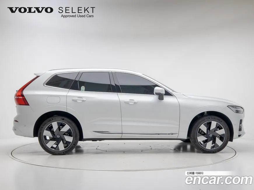 Volvo XC60 — фото 7