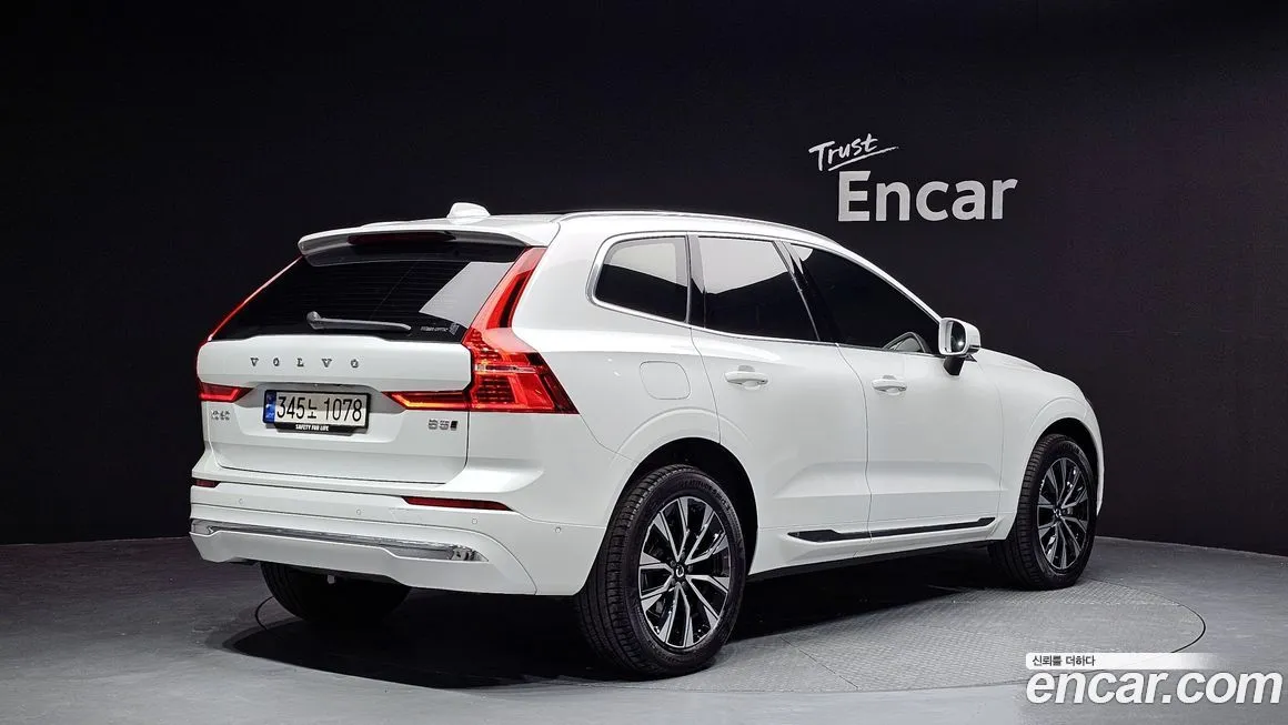 Volvo XC60 — фото 4