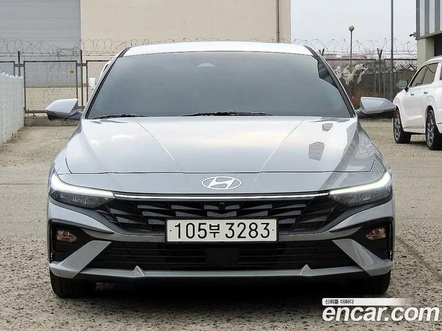 Hyundai AVANTE — фото 1
