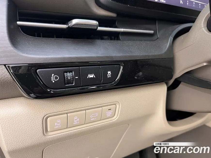 Kia Carnival — фото 6