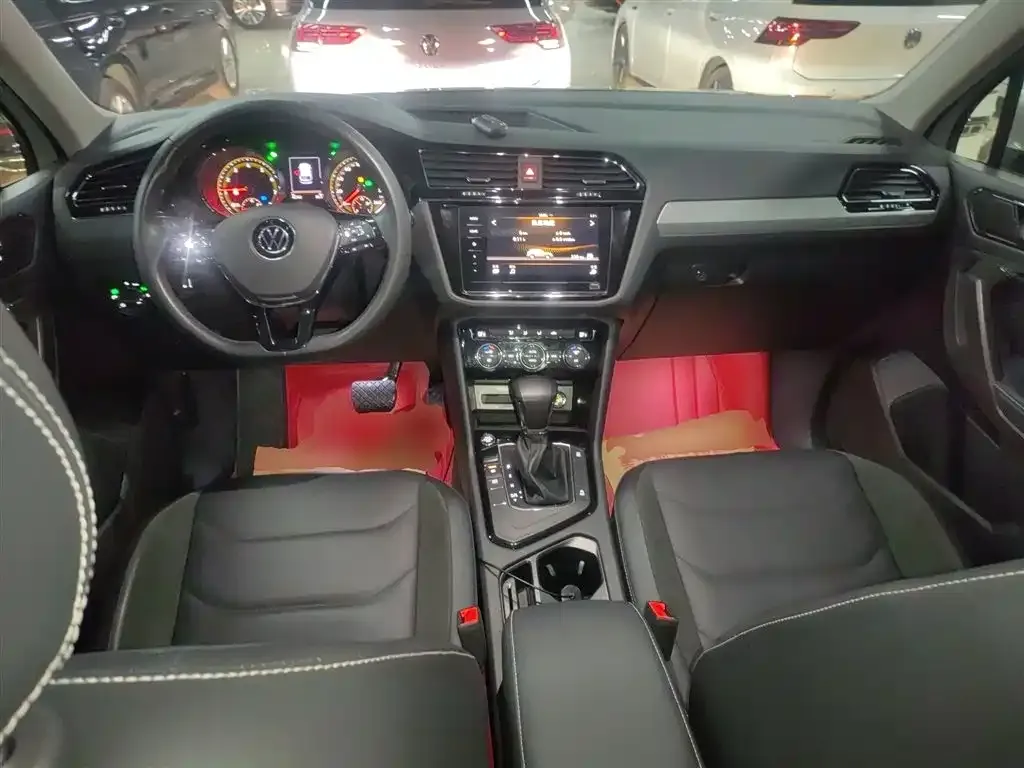 Volkswagen Tiguan L 2021 из CN, фото 10