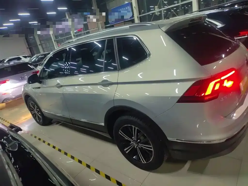 Volkswagen Tiguan L 2021 из CN, фото 6