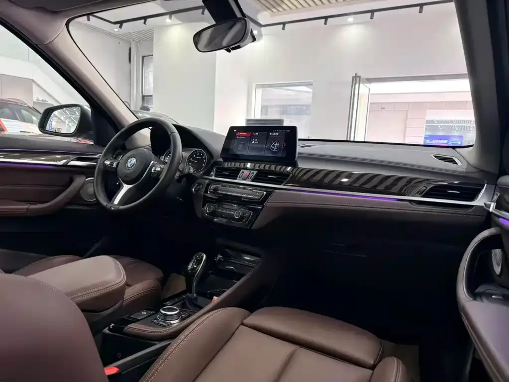BMW X1 2021 из CN, фото 10