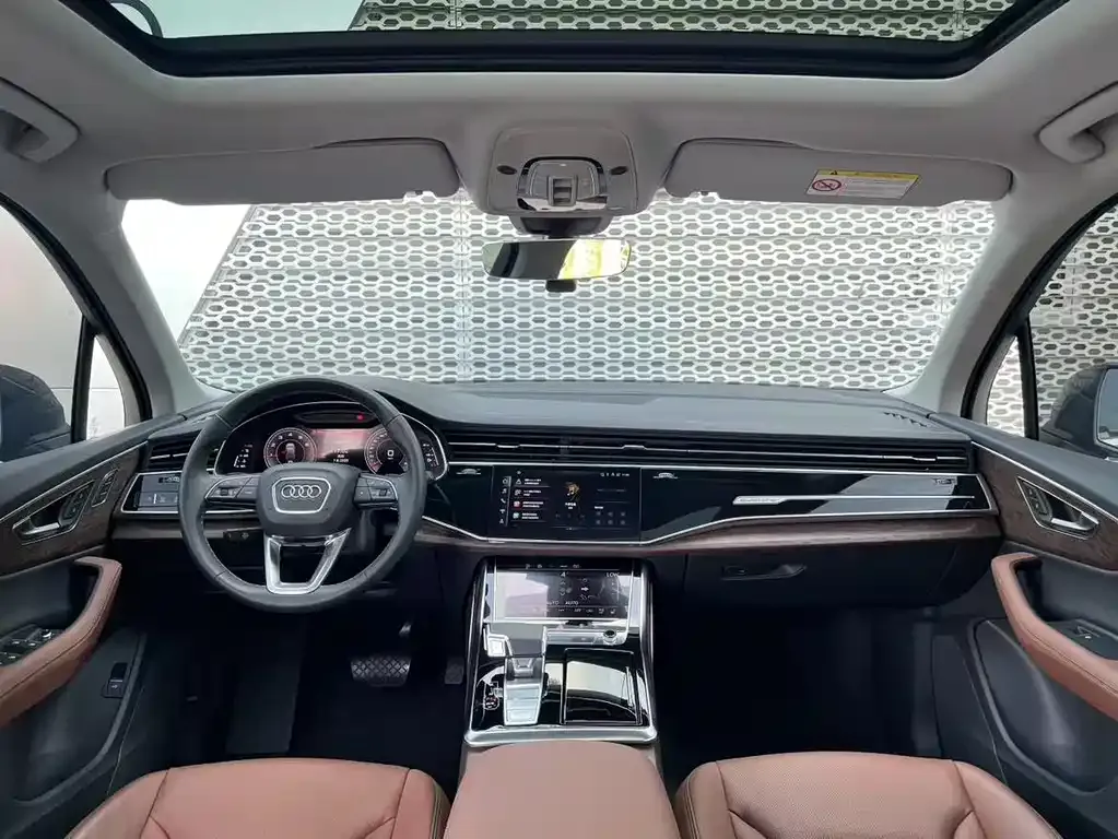 Audi Q7 2024 из CN, фото 3