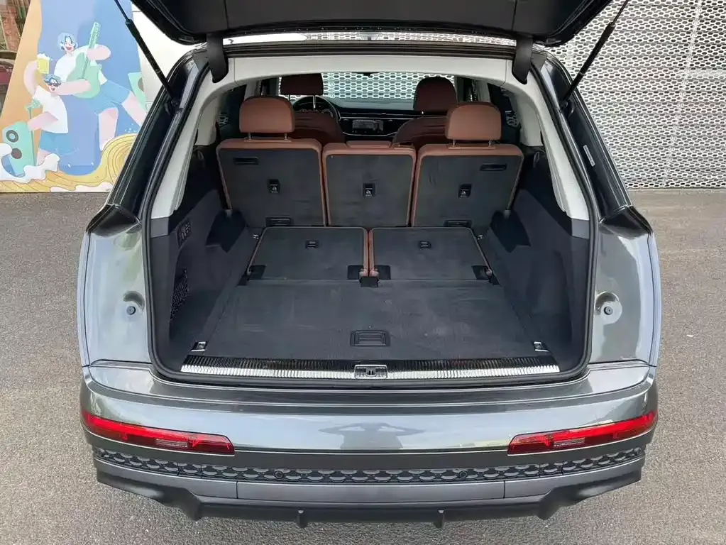 Audi Q7 2024 из CN, фото 7
