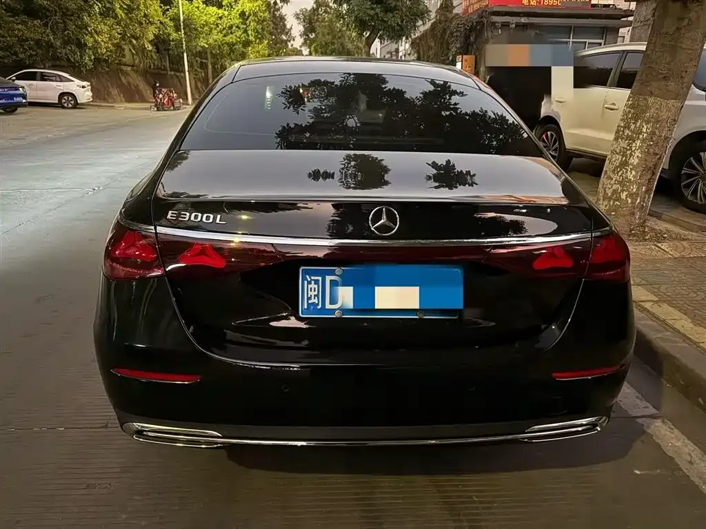 Mercedes-Benz E-Class 2024 из CN, фото 3