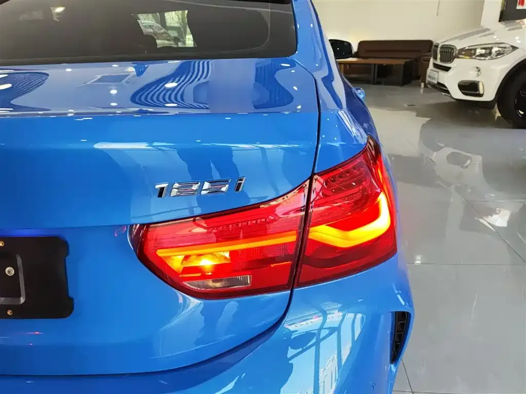 BMW 1 Series 2023 из CN, фото 6