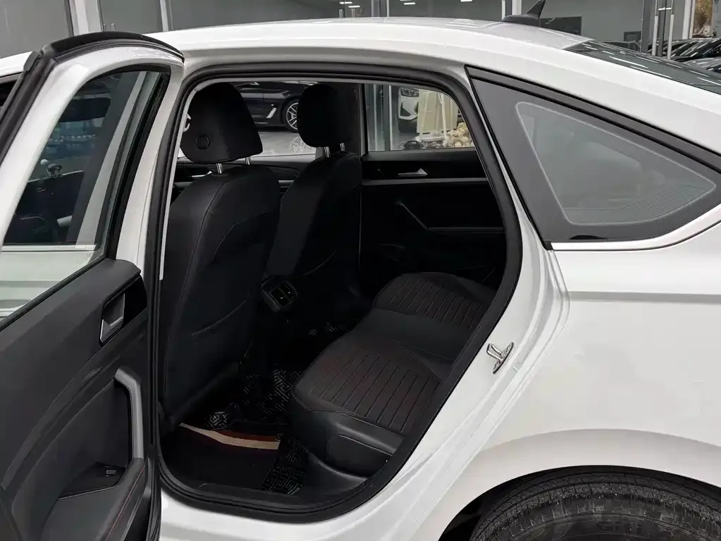 Volkswagen Lavida 2023 из CN, фото 10