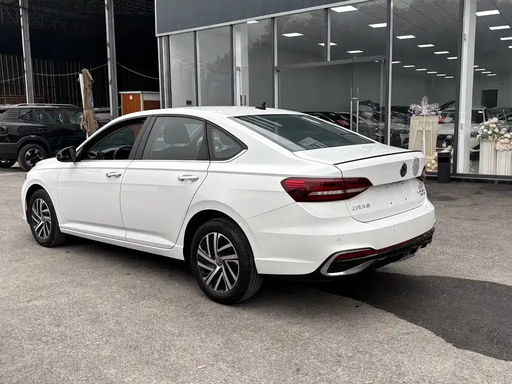 Volkswagen Lavida 2023 из CN, фото 4