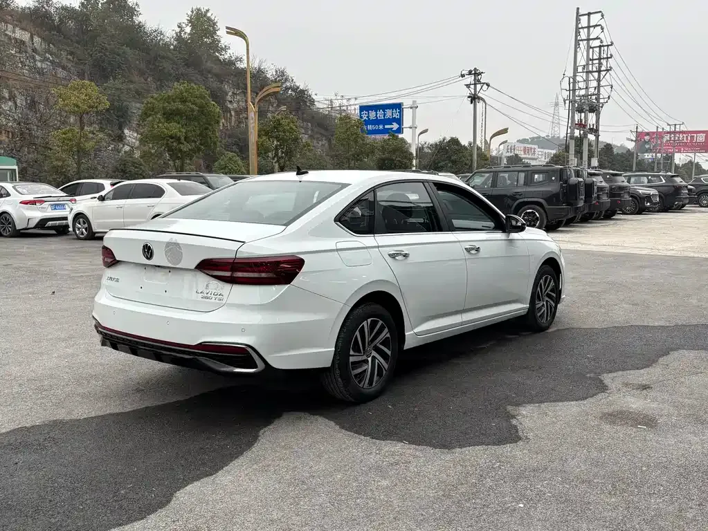 Volkswagen Lavida 2023 из CN, фото 5