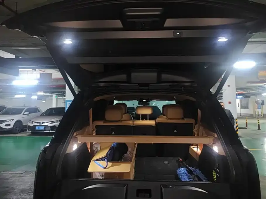 Land Rover Range Rover 2024 из CN, фото 2
