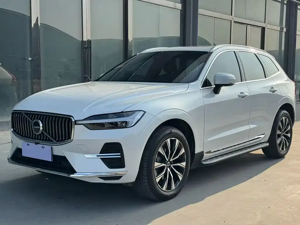 Volvo XC60 2023 из CN, фото 1