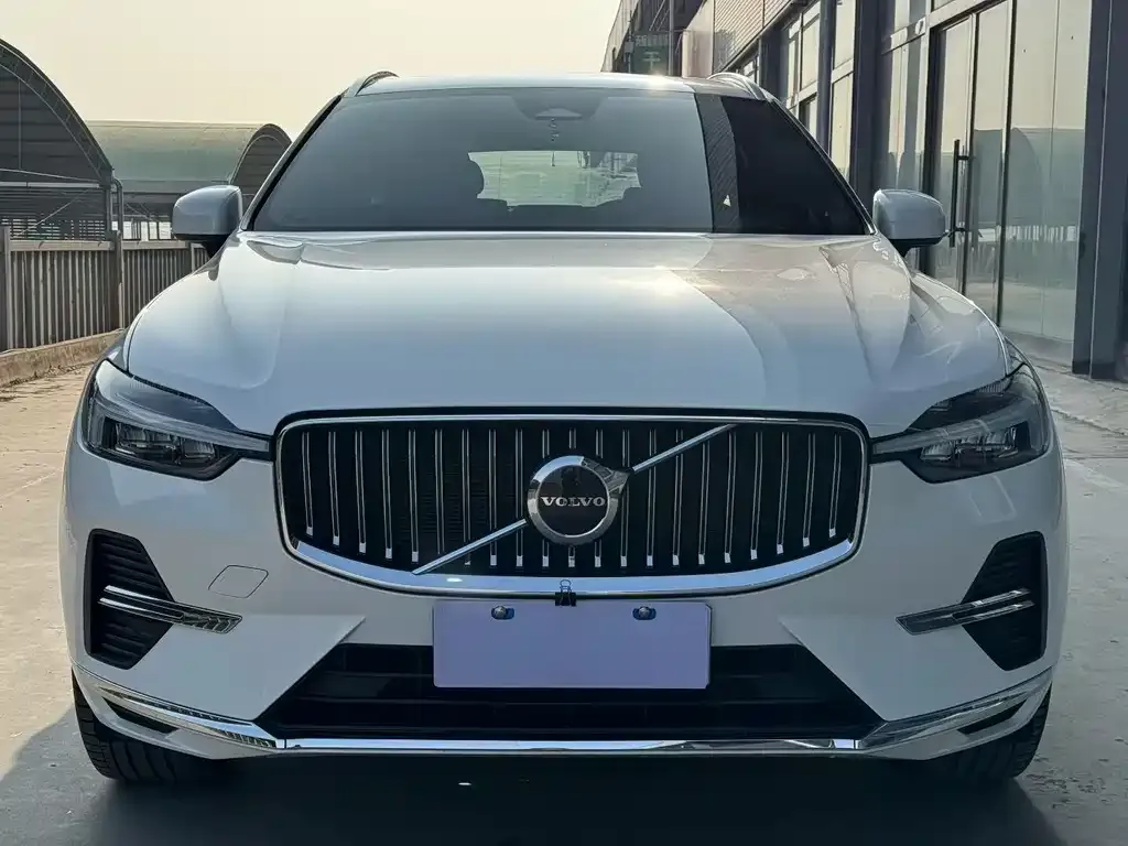 Volvo XC60 2023 из CN, фото 7