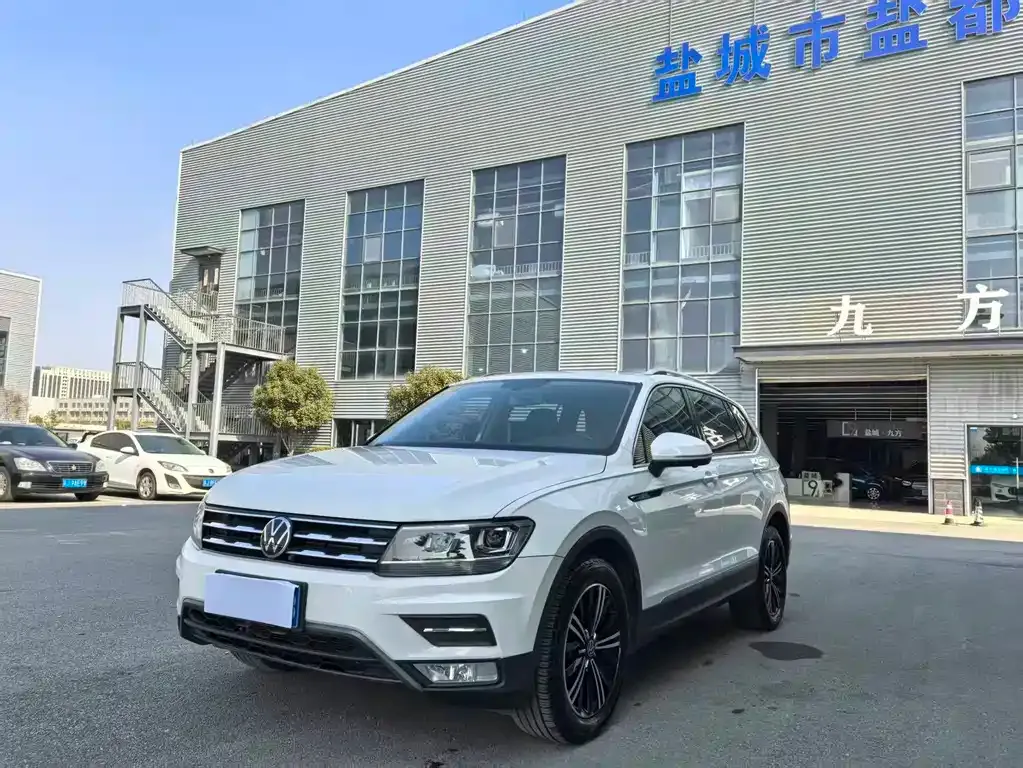 Volkswagen Tiguan L 2021 из CN, фото 1