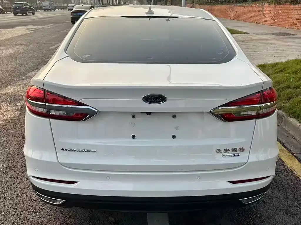Ford Mondeo 2021 из CN, фото 2