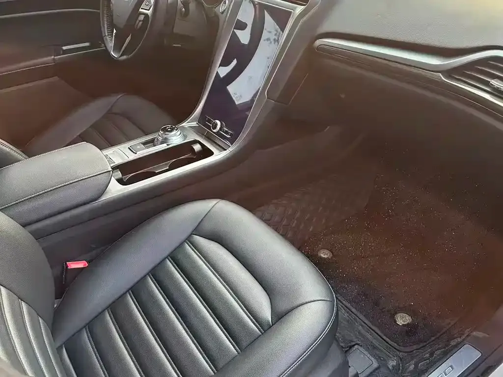Ford Mondeo 2021 из CN, фото 3
